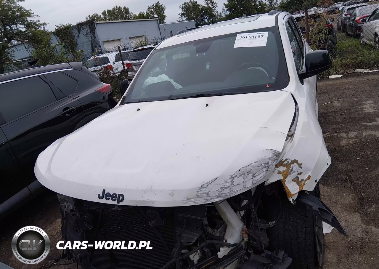2020 Jeep Grand Cherokee Upland 4X4 VIN:1C4RJFAG6LC115689 - 12