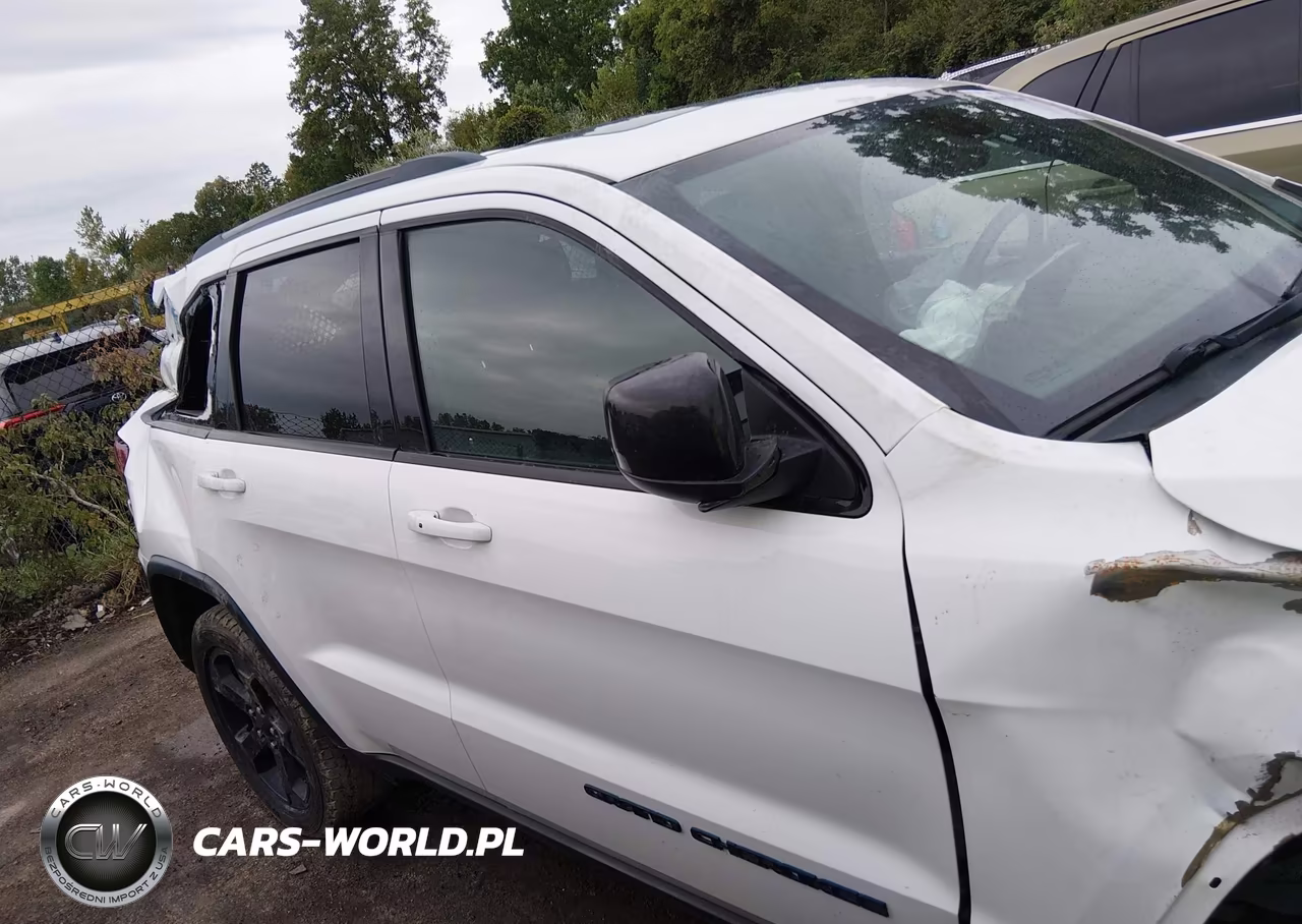 2020 Jeep Grand Cherokee Upland 4X4 VIN:1C4RJFAG6LC115689 - 13