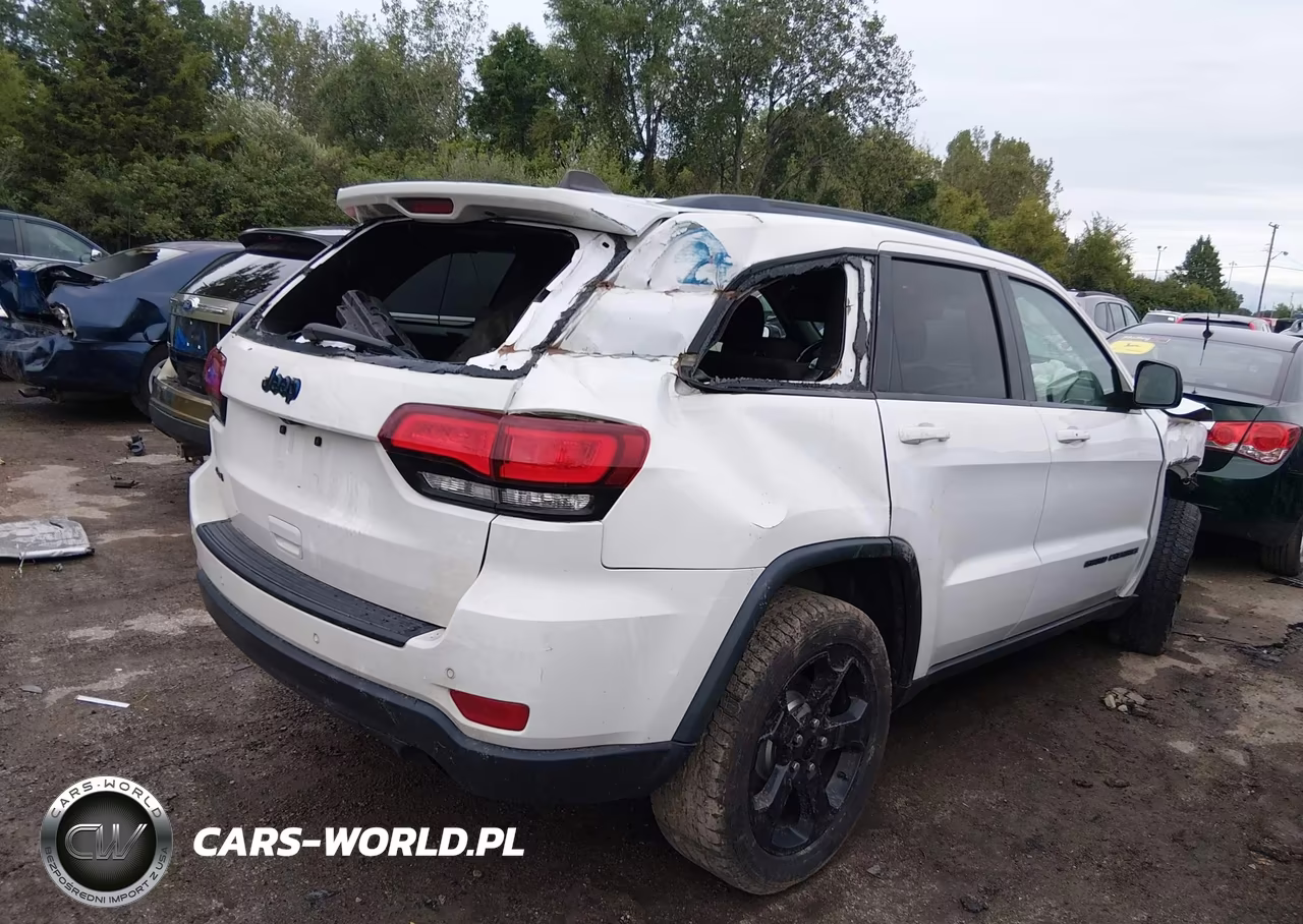 2020 Jeep Grand Cherokee Upland 4X4 VIN:1C4RJFAG6LC115689 - 4