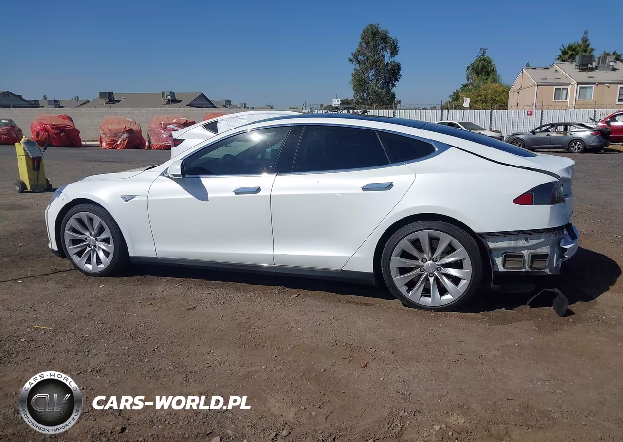 2015 Tesla Model S 70D-85D-P85D VIN:5YJSA1H27FF084555 - 15