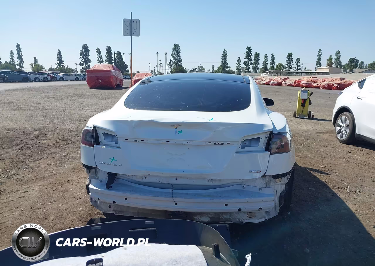 2015 Tesla Model S 70D-85D-P85D VIN:5YJSA1H27FF084555 - 17