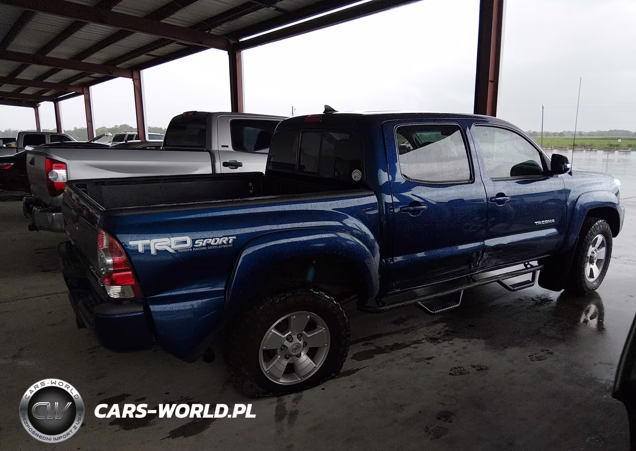 2015 Toyota Tacoma Prerunner V6 VIN:3TMJU4GN0FM181494 - 13