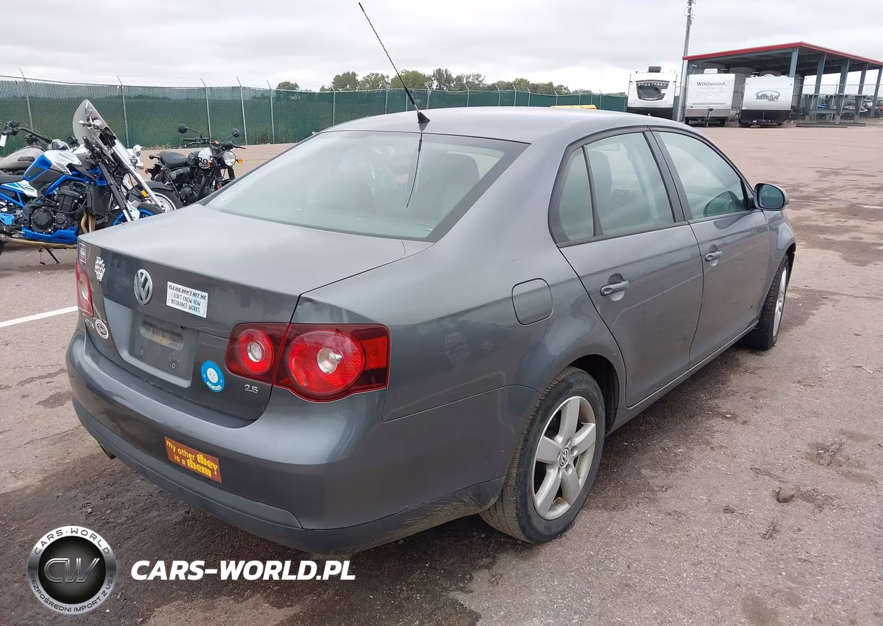 2009 Volkswagen Jetta S VIN:3VWJM71K49M130694 - 4
