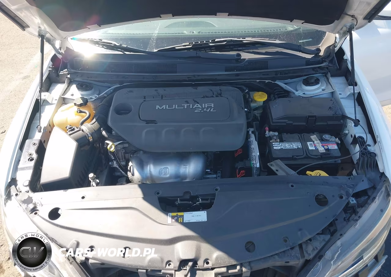 2015 Chrysler 200 S VIN:1C3CCCBB1FN680348 - 10