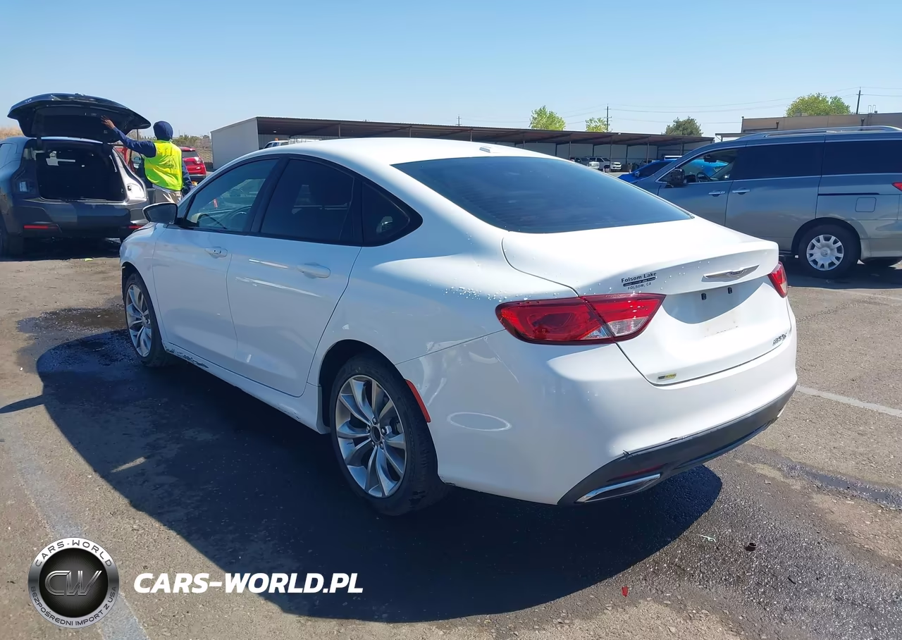 2015 Chrysler 200 S VIN:1C3CCCBB1FN680348 - 3