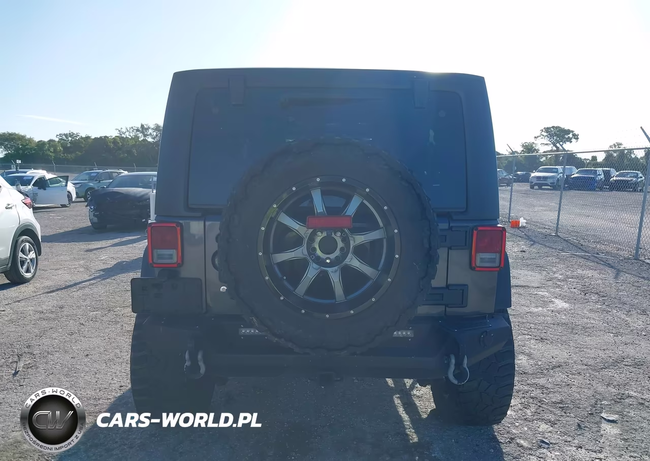 2017 Jeep Wrangler Unlimited Sport 4X4 VIN:1C4HJWDG4HL572127 - 16