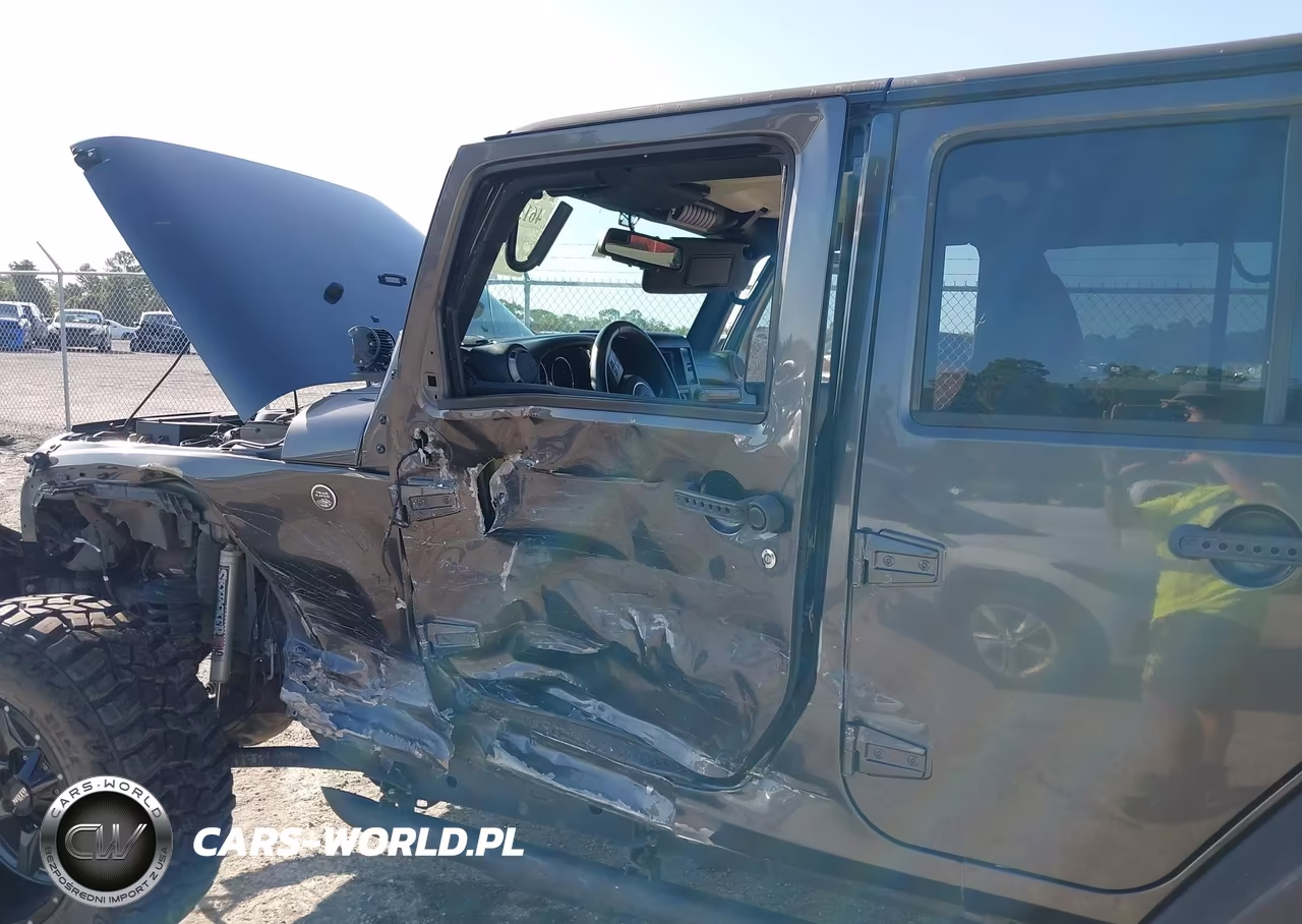 2017 Jeep Wrangler Unlimited Sport 4X4 VIN:1C4HJWDG4HL572127 - 6