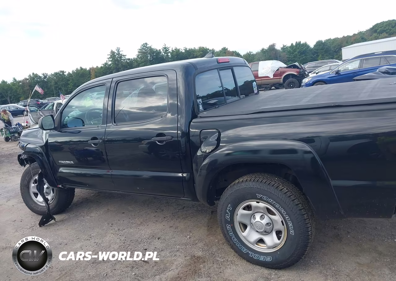 2015 Toyota Tacoma Base V6 VIN:5TFLU4EN1FX119561 - 15
