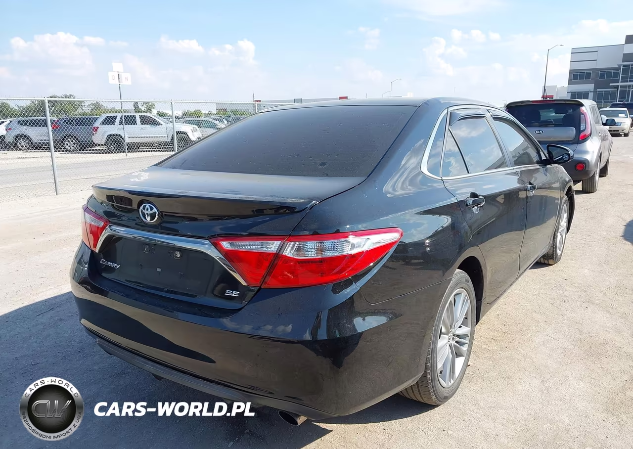 2016 Toyota Camry Se VIN:4T1BF1FK6GU164664 - 4