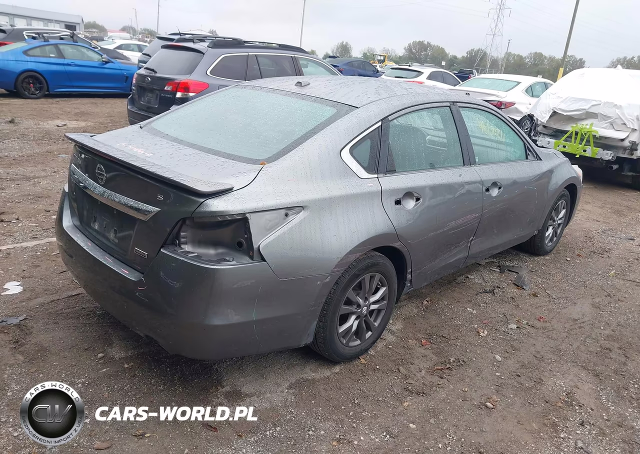 2015 Nissan Altima 2.5 S VIN:1N4AL3AP7FC494069 - 4