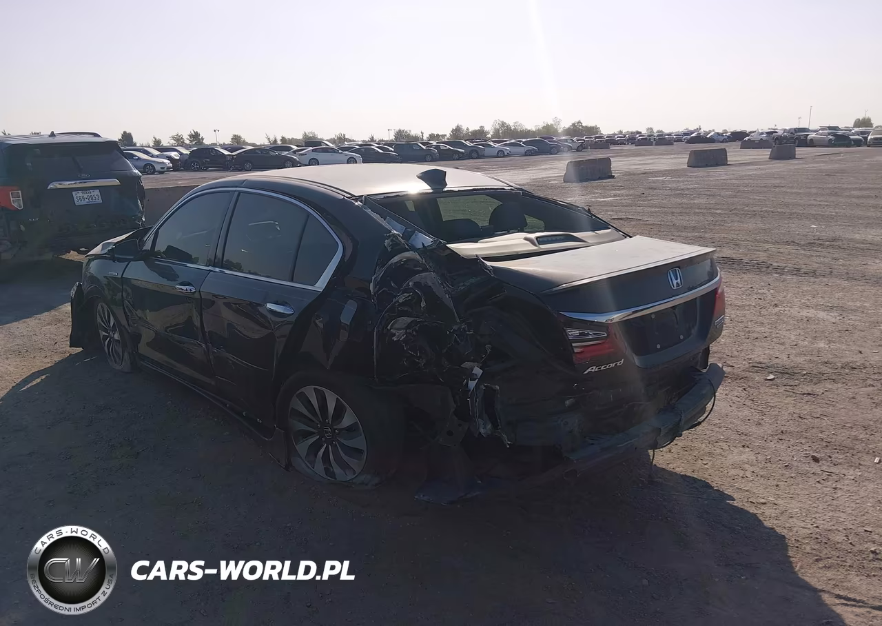 2017 Honda Accord Hybrid Touring VIN:JHMCR6F75HC025804 - 3