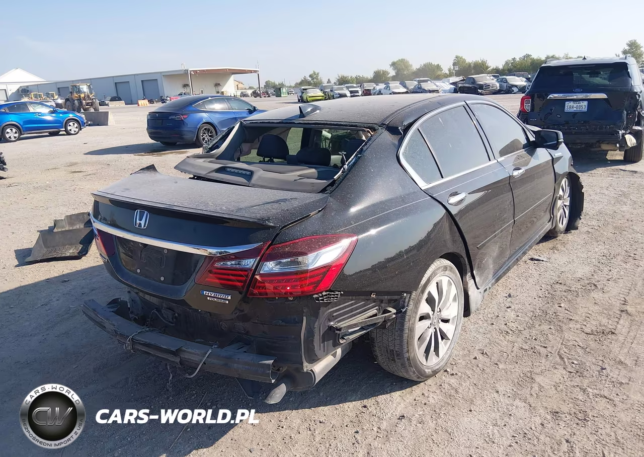 2017 Honda Accord Hybrid Touring VIN:JHMCR6F75HC025804 - 4