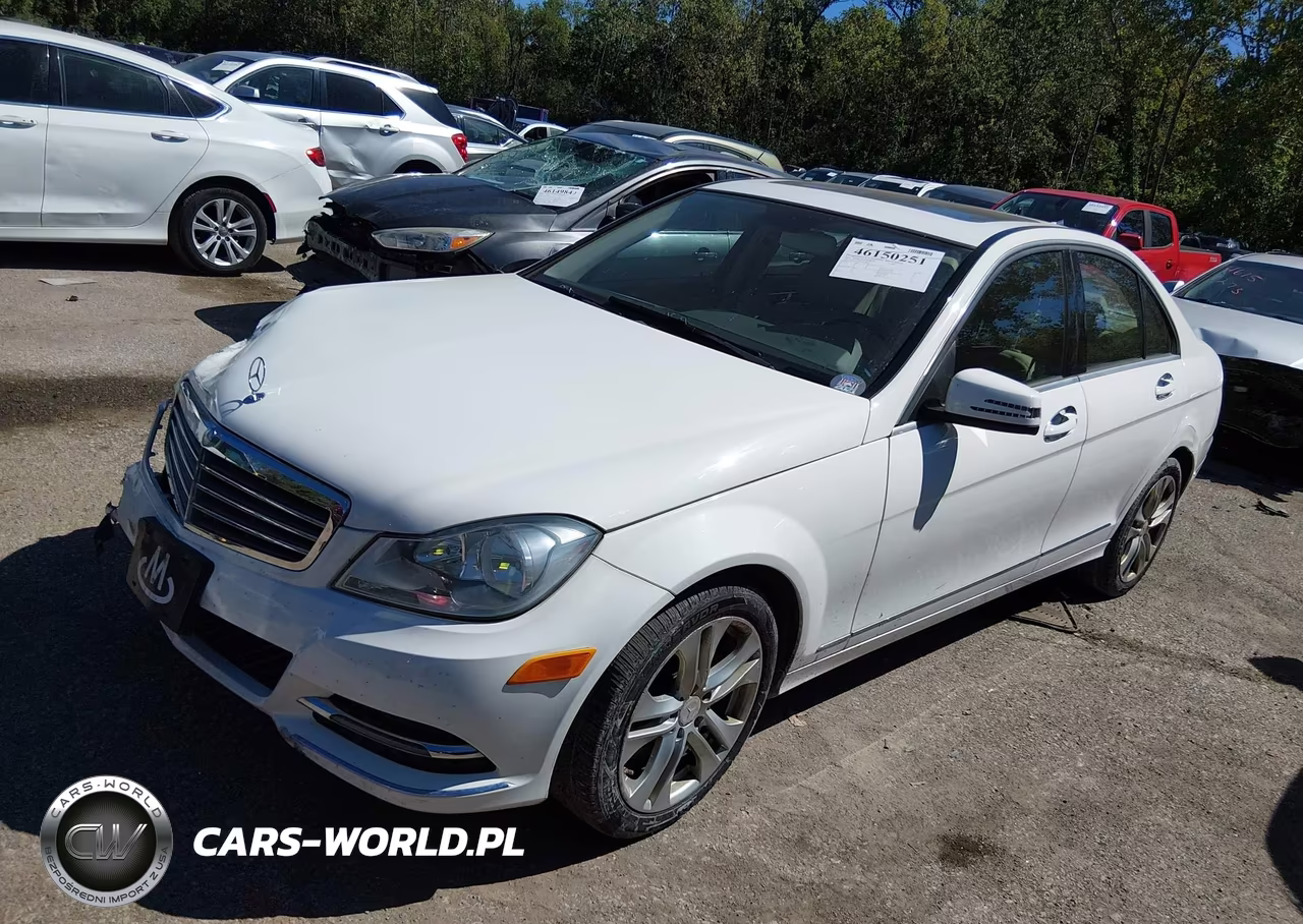 2013 Mercedes-Benz C 300 Luxury 4Matic VIN:WDDGF8AB1DA858031 - 2