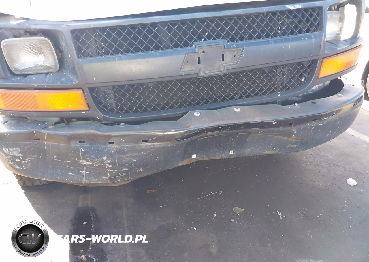 2003 Chevrolet Express VIN:1GCFG15X131195820 - 18