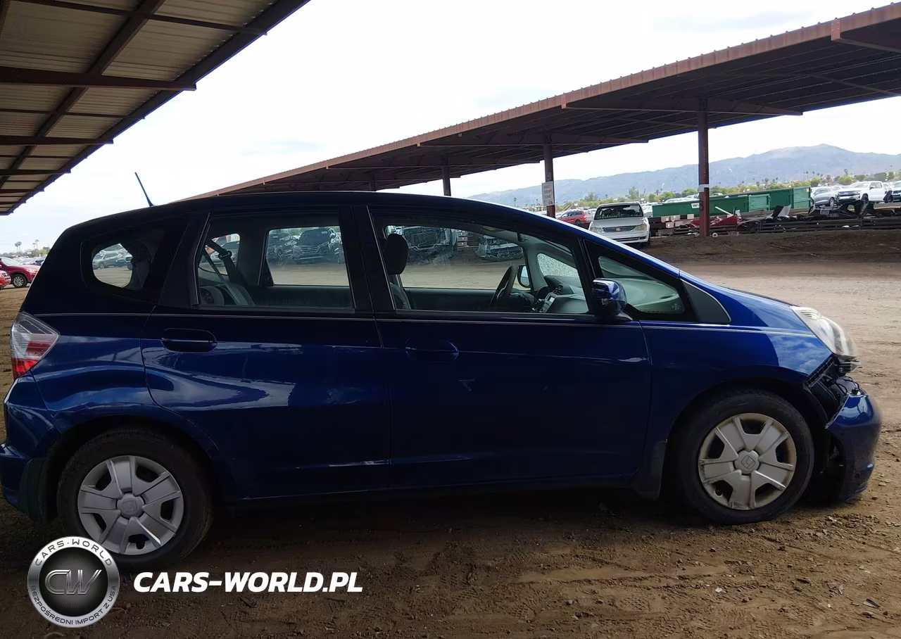 2013 Honda Fit VIN:JHMGE8H39DC078339 - 13