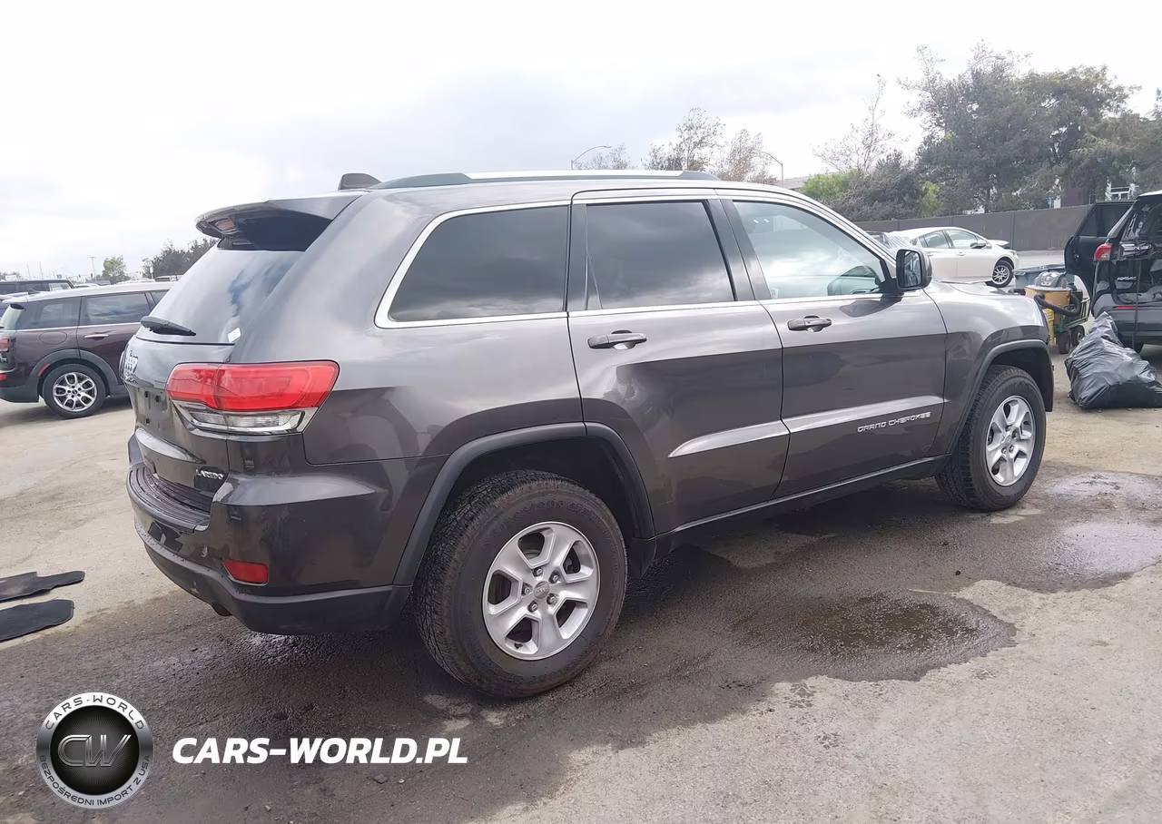 2015 Jeep Grand Cherokee Laredo VIN:1C4RJFAG5FC602225 - 4
