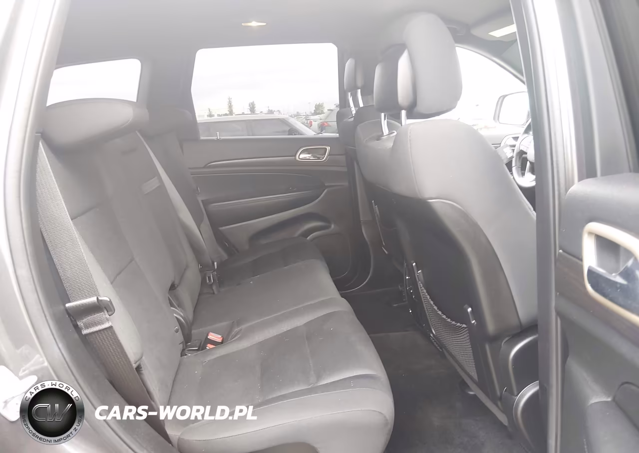 2015 Jeep Grand Cherokee Laredo VIN:1C4RJFAG5FC602225 - 8