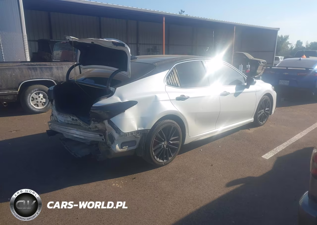 2021 Toyota Camry Xse VIN:4T1K61AK6MU490175 - 4