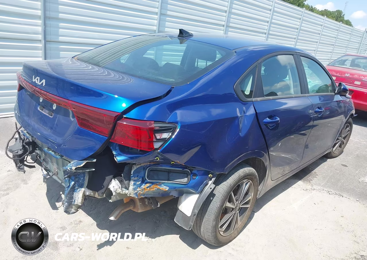 2024 Kia Forte Lxs VIN:3KPF24AD2RE805984 - 4
