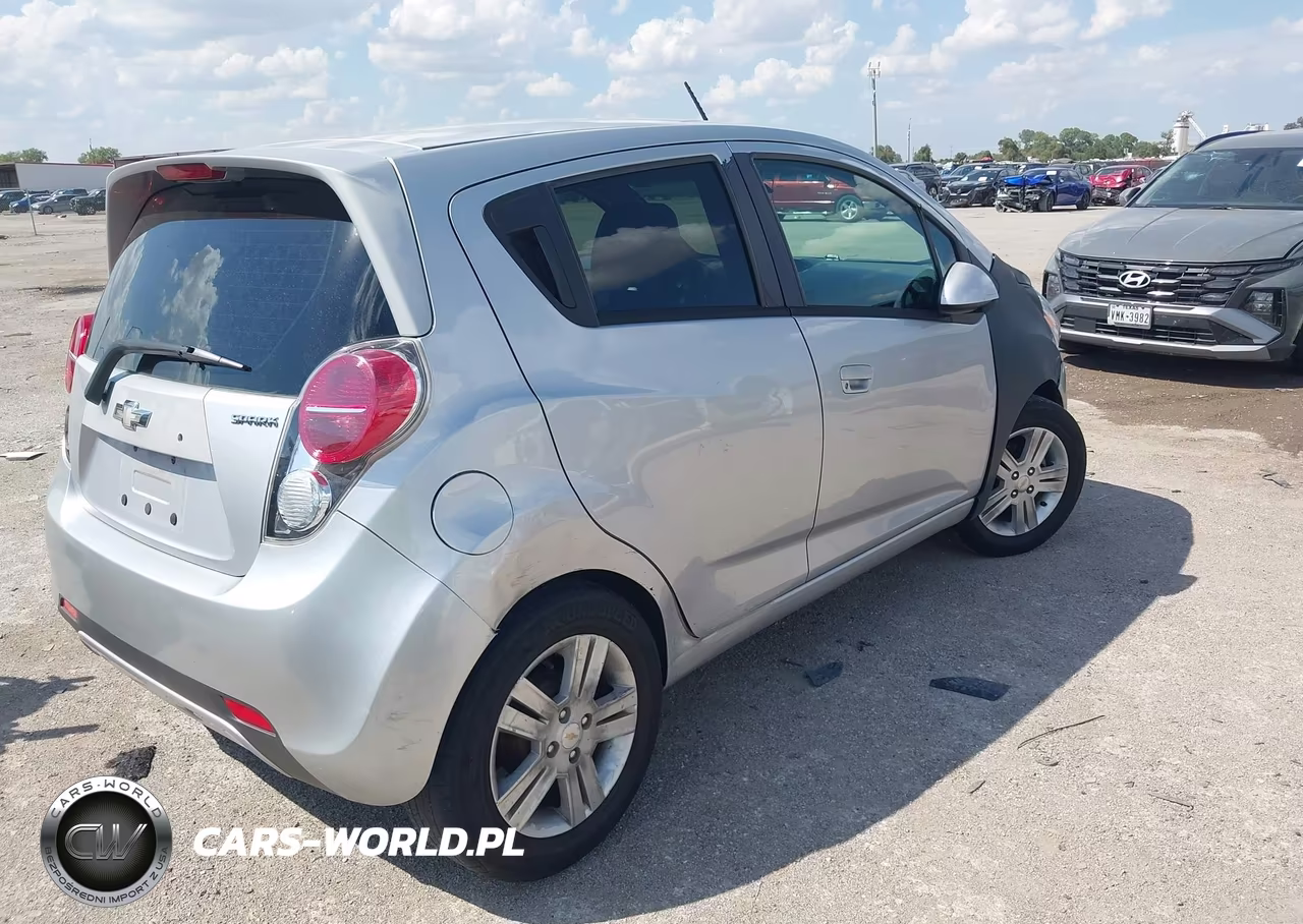 2013 Chevrolet Spark Ls Auto VIN:KL8CB6S91DC568664 - 4