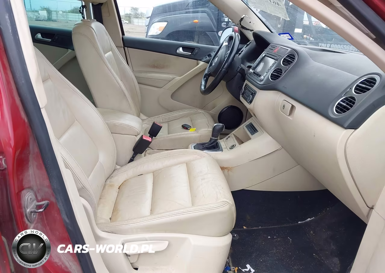 2011 Volkswagen Tiguan Sel VIN:WVGAV7AX1BW001230 - 5