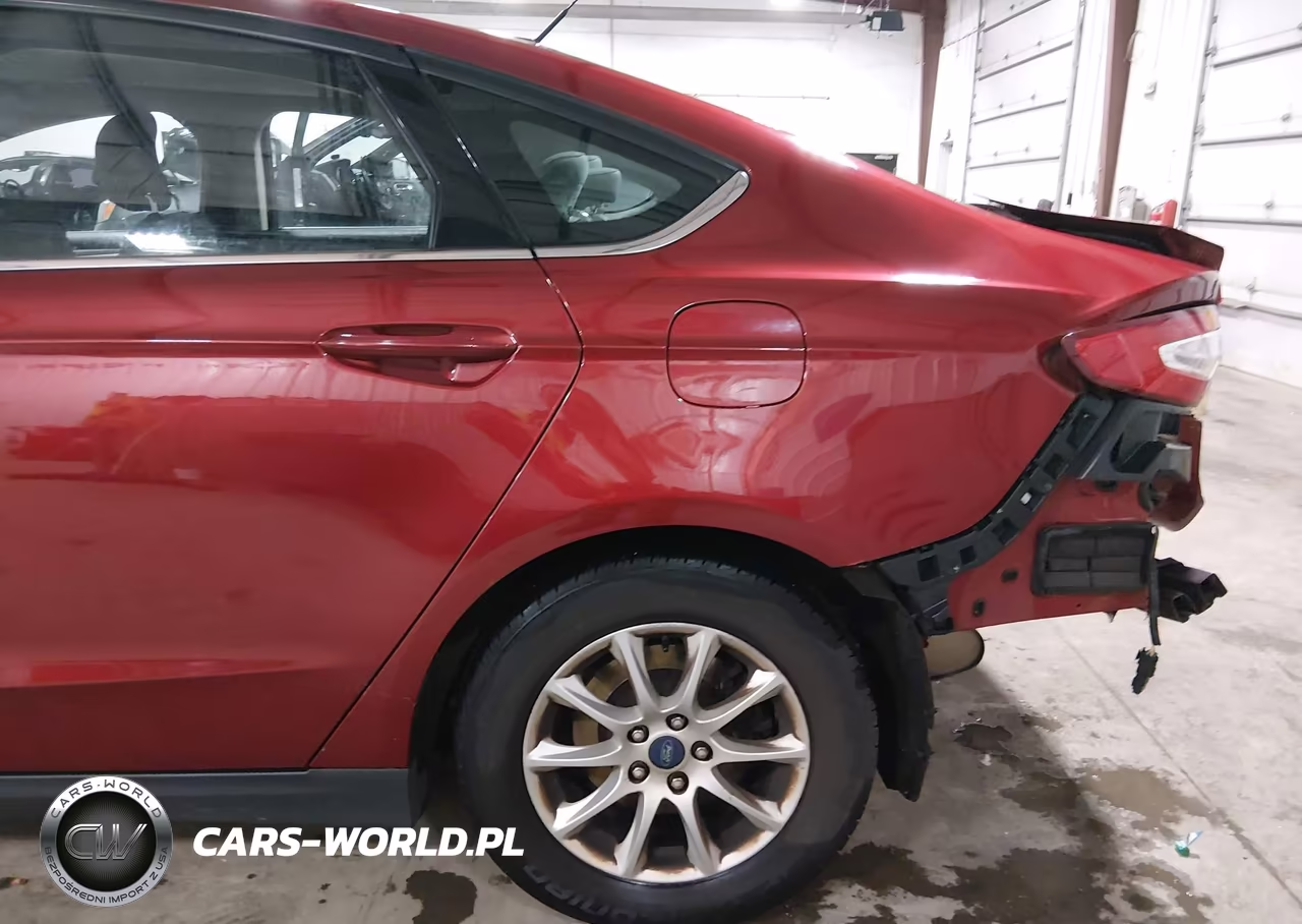 2015 Ford Fusion S VIN:3FA6P0G70FR135535 - 19