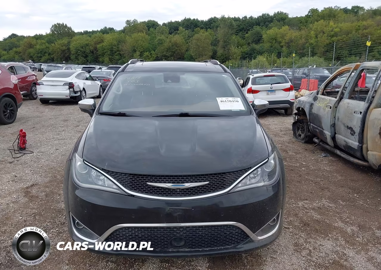 2017 Chrysler Pacifica Limited VIN:2C4RC1GG7HR735339 - 6
