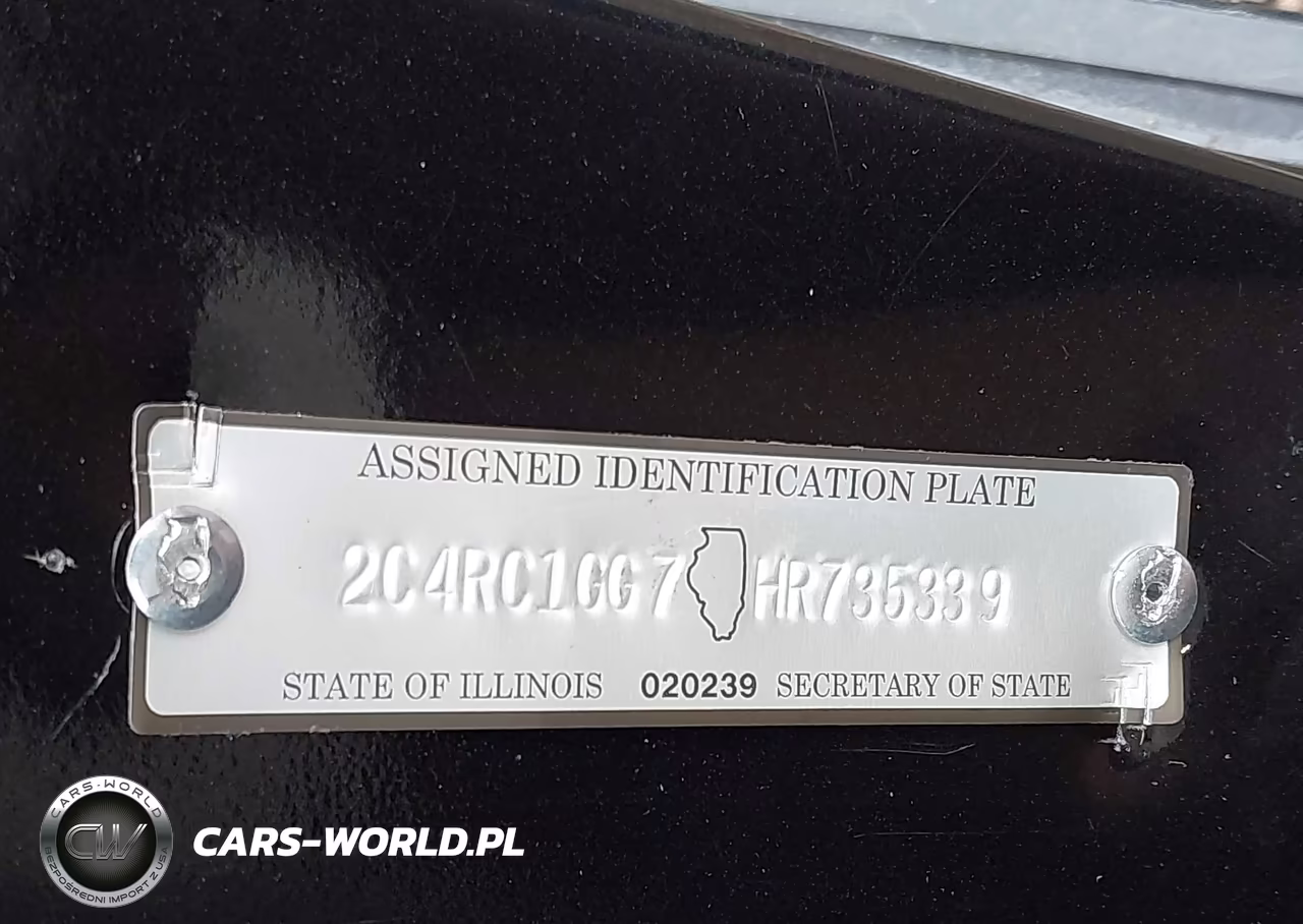 2017 Chrysler Pacifica Limited VIN:2C4RC1GG7HR735339 - 9