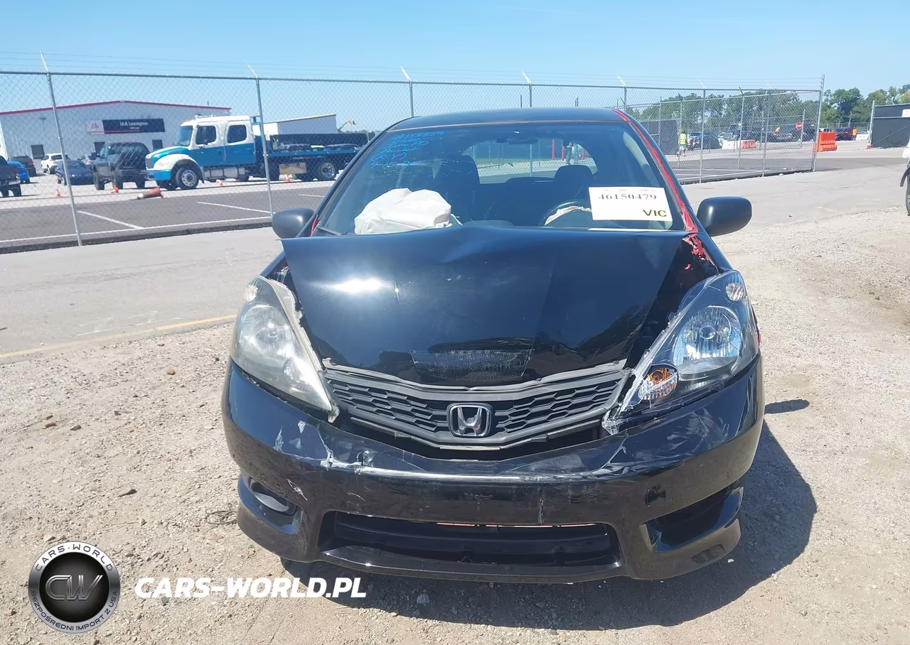 2012 Honda Fit Sport VIN:JHMGE8H50CC002069 - 12