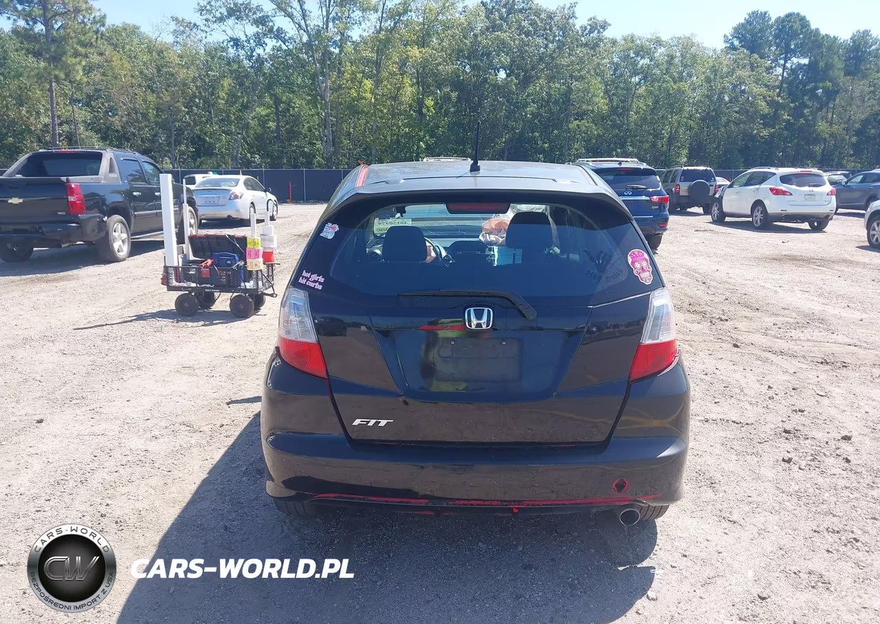 2012 Honda Fit Sport VIN:JHMGE8H50CC002069 - 16