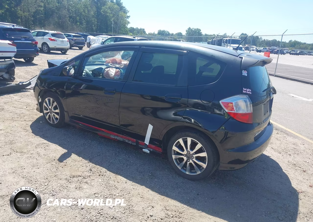 2012 Honda Fit Sport VIN:JHMGE8H50CC002069 - 3