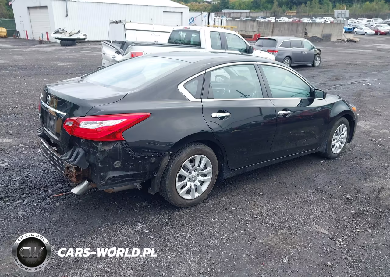 2017 Nissan Altima 2.5 S VIN:1N4AL3AP9HC480449 - 4