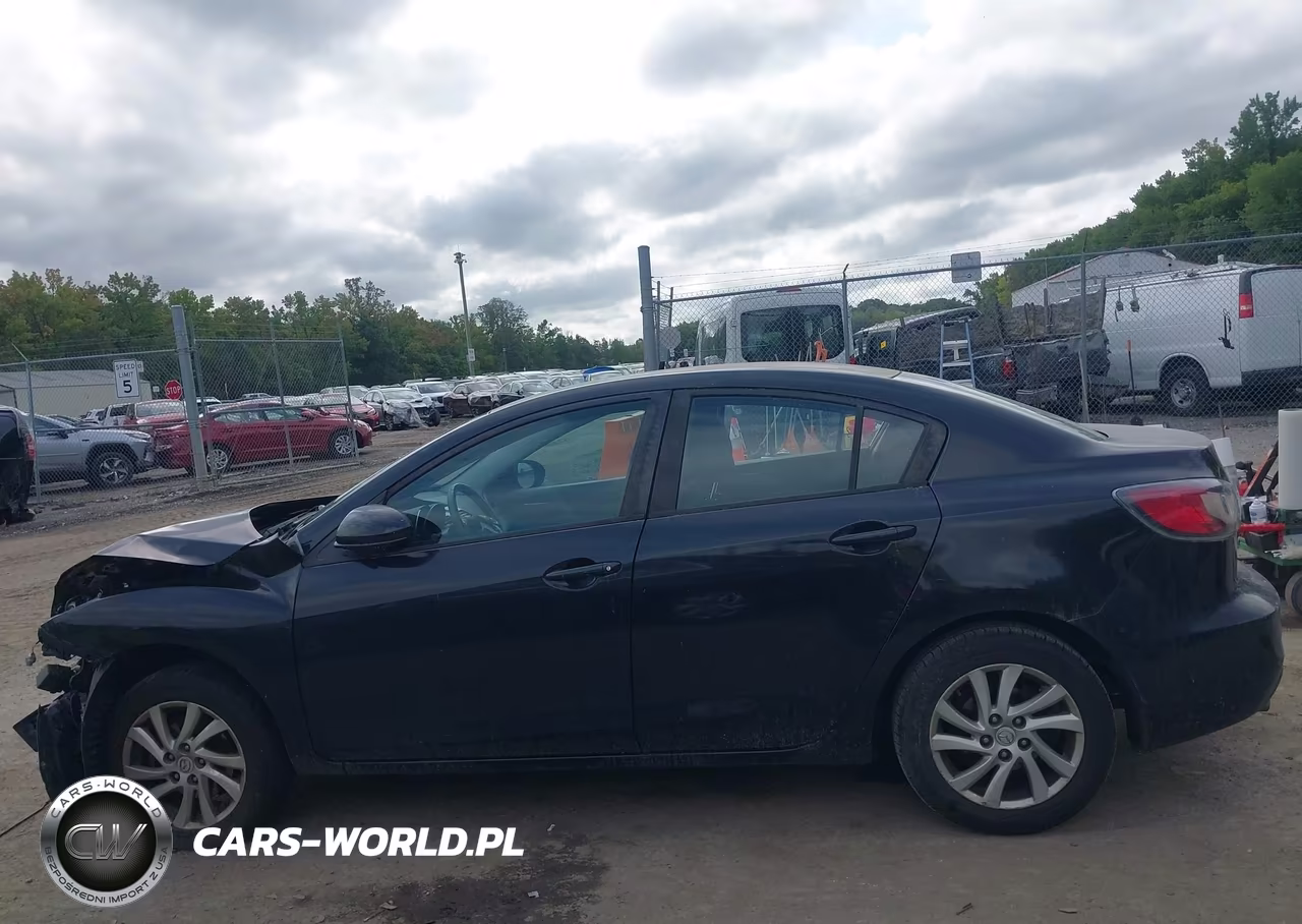 2012 Mazda Mazda3 I Touring VIN:JM1BL1V89C1540787 - 13