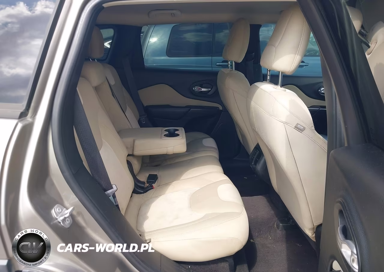 2016 Jeep Cherokee Sport VIN:1C4PJLAB9GW371033 - 8