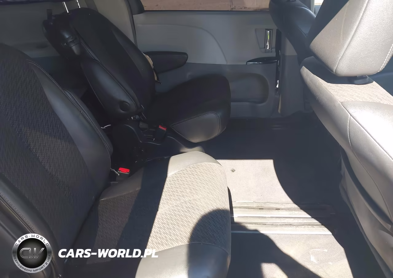 2011 Toyota Sienna Se VIN:5TDXK3DC6BS037522 - 8