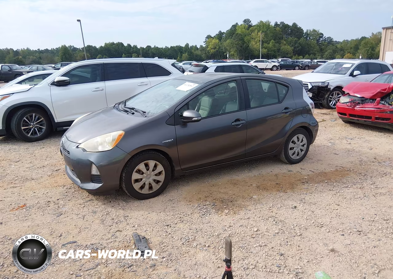 2012 Toyota Prius C Two VIN:JTDKDTB33C1020330 - 2