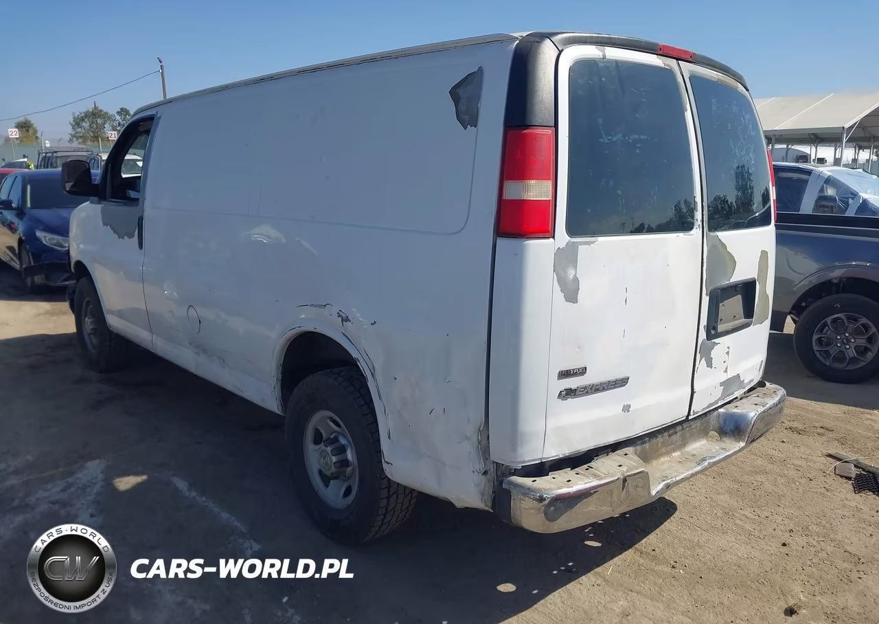2010 Chevrolet Express 2500 Work Van VIN:1GCZGFBA8A1107532 - 3