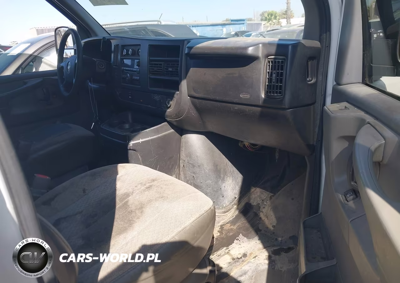 2010 Chevrolet Express 2500 Work Van VIN:1GCZGFBA8A1107532 - 5