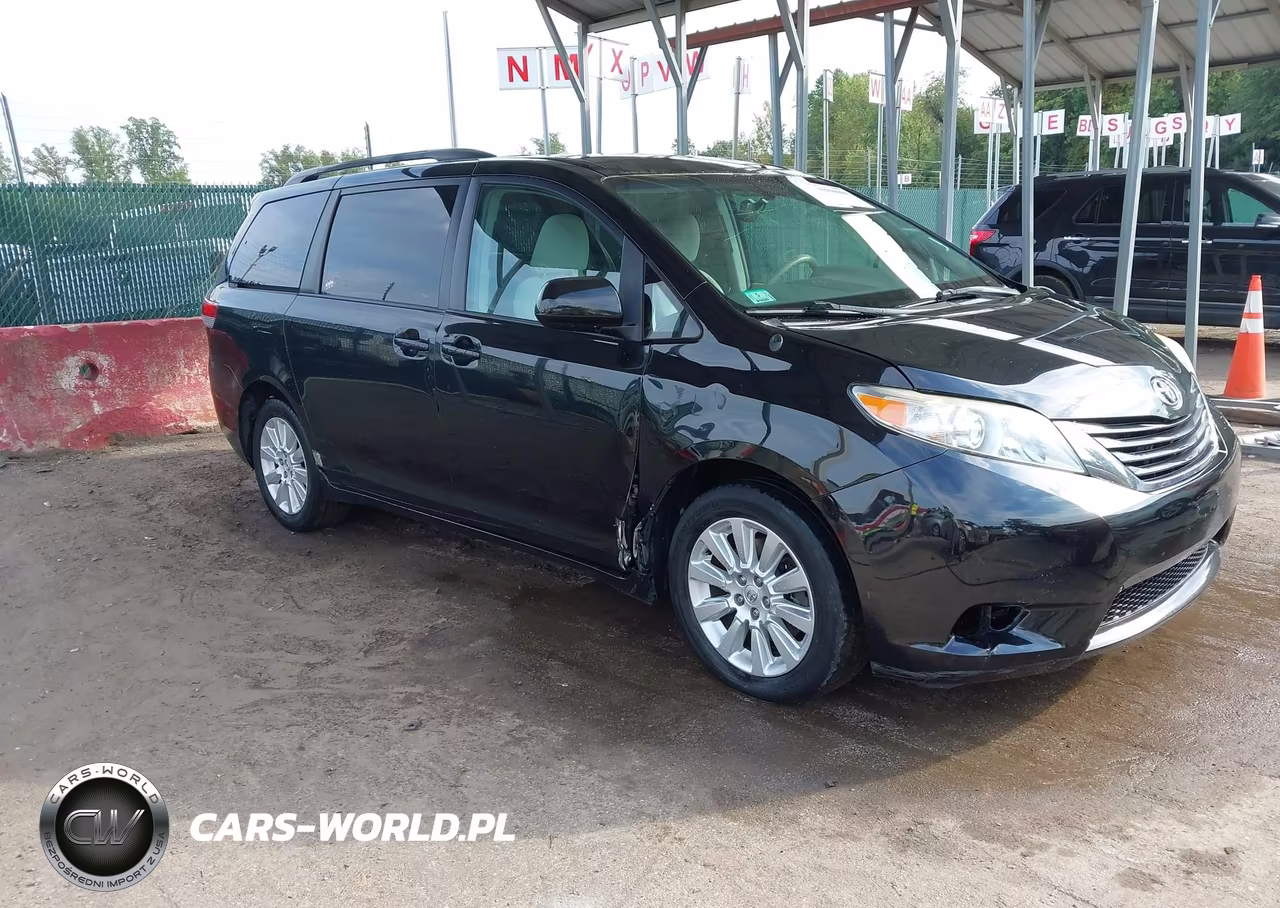 2013 Toyota Sienna Le 7 Passenger