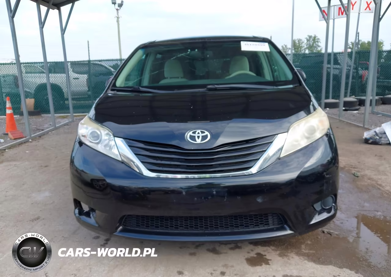 2013 Toyota Sienna Le 7 Passenger VIN:5TDJK3DC8DS070482 - 12