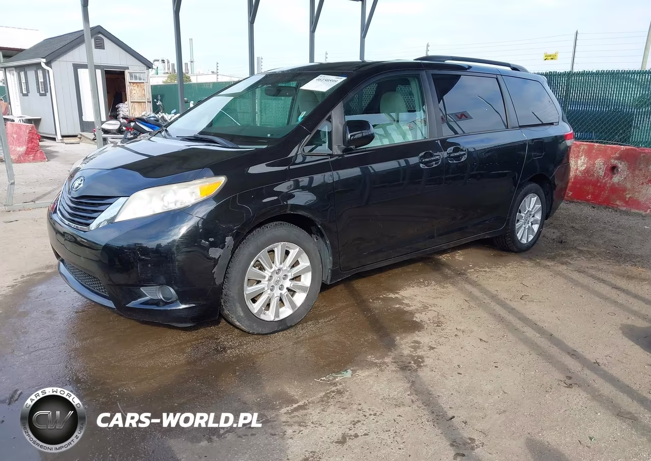 2013 Toyota Sienna Le 7 Passenger VIN:5TDJK3DC8DS070482 - 2