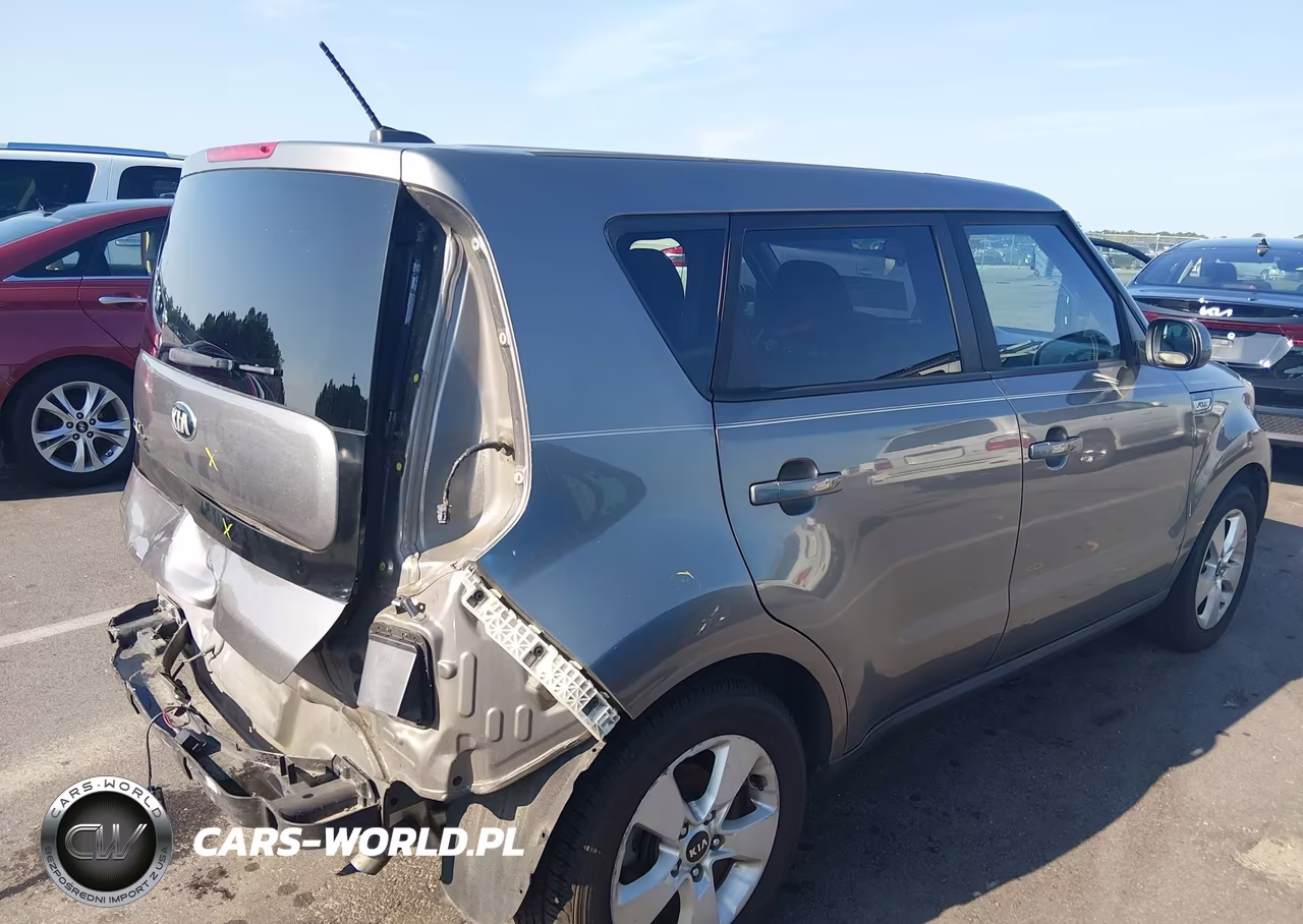 2018 Kia Soul VIN:KNDJN2A24J7508921 - 13