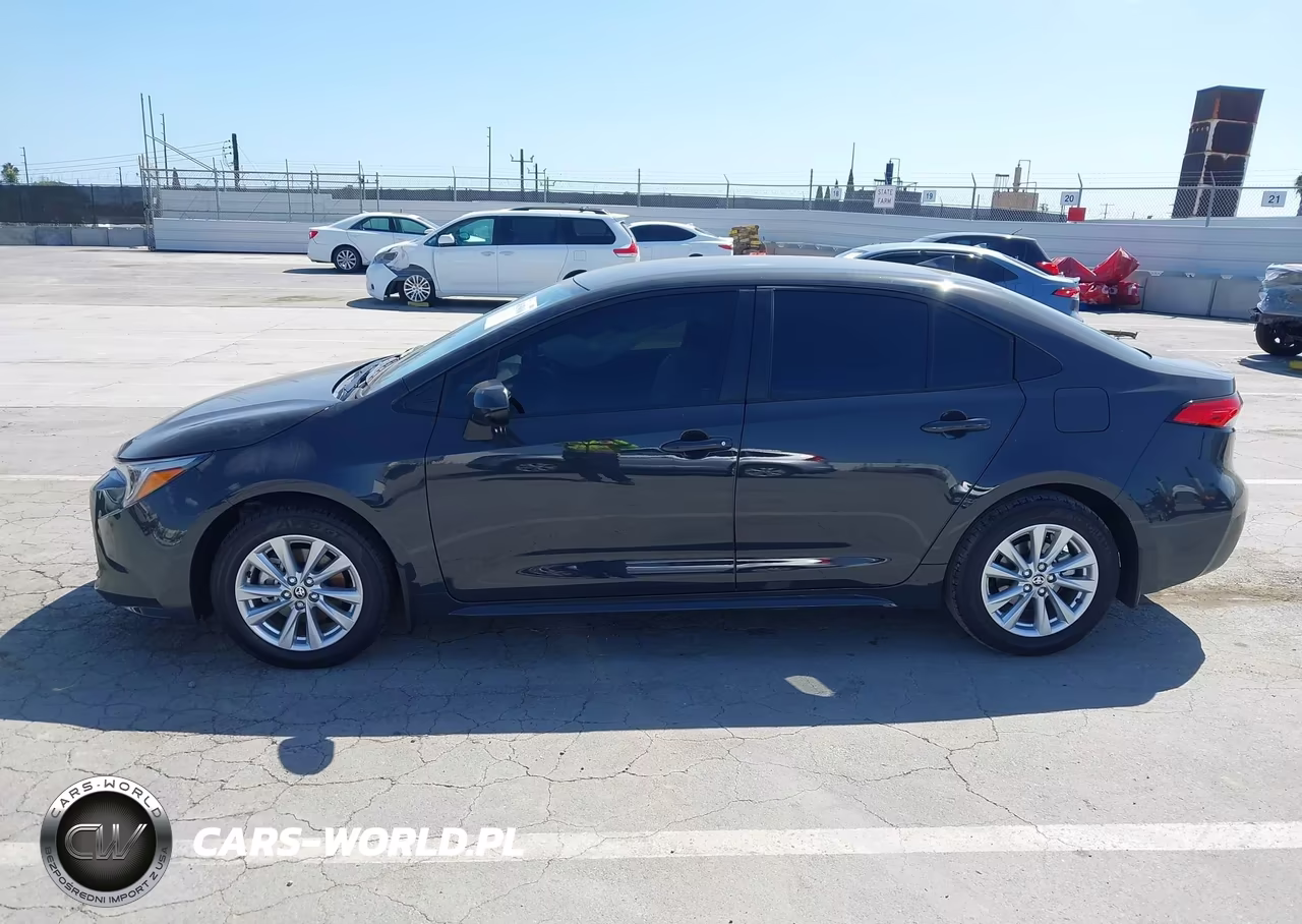 2026 Toyota Corolla Hybrid Hybrid Le VIN:JTDBCMFE2T3162399 - 14