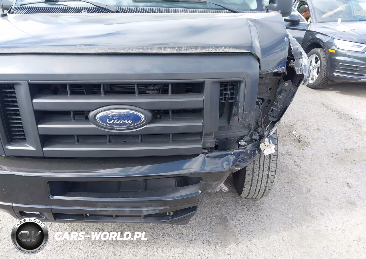 2010 Ford E-350 Super Duty Xl-Xlt VIN:1FBSS3BL6ADA30856 - 18