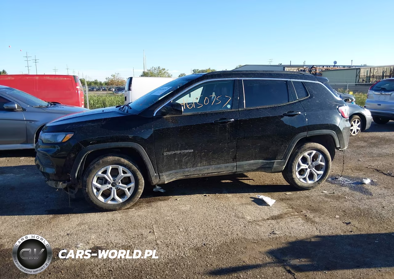 2025 Jeep Compass Latitude 4X4 VIN:3C4NJDBN0ST561064 - 14