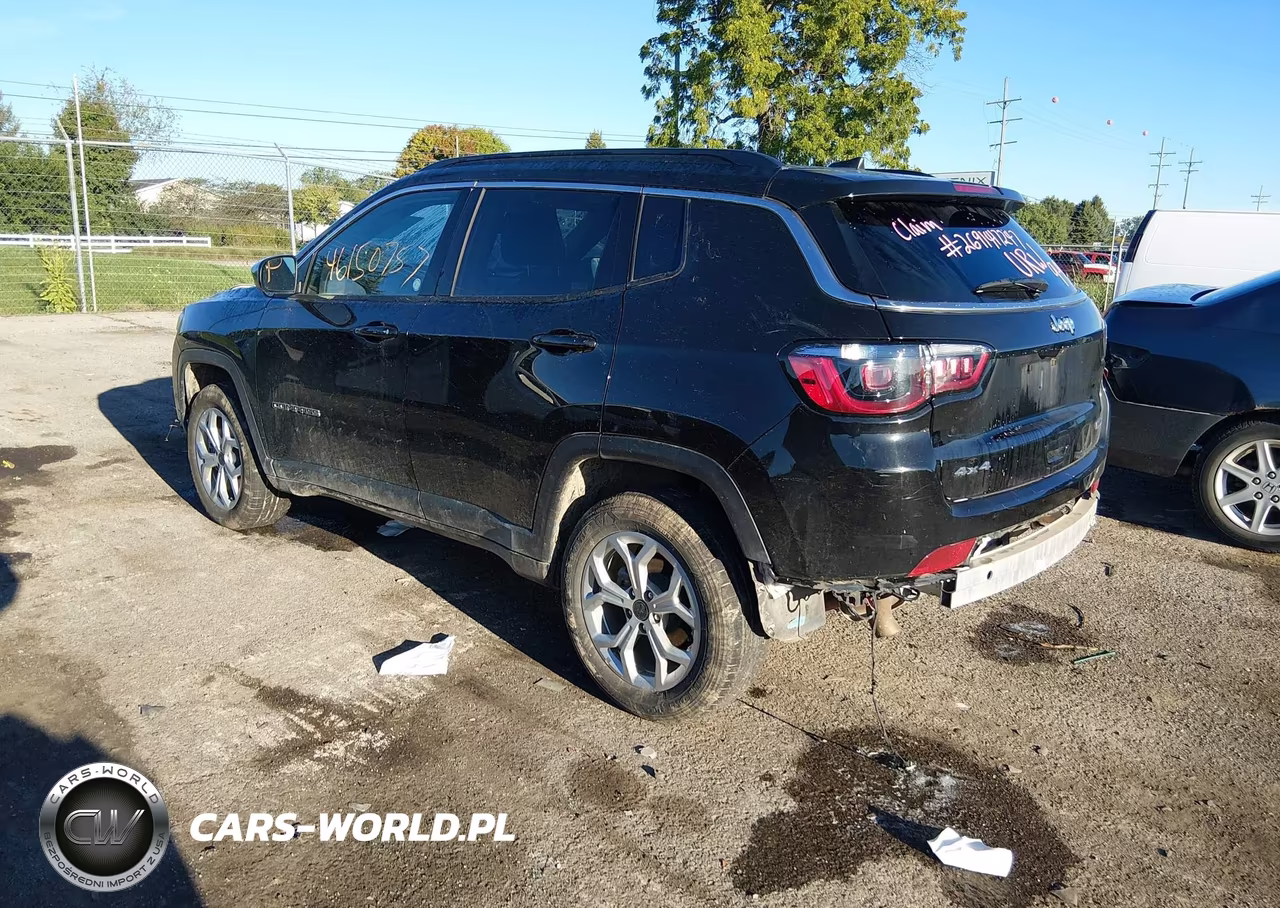 2025 Jeep Compass Latitude 4X4 VIN:3C4NJDBN0ST561064 - 3