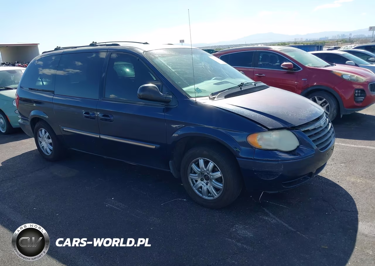 2005 Chrysler Town & Country Touring