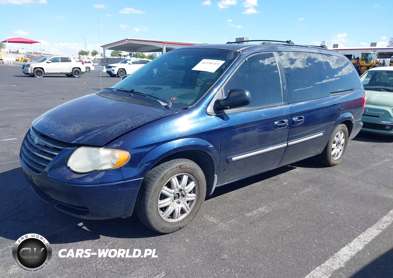 2005 Chrysler Town & Country Touring VIN:2C8GP54L35R121368 - 2