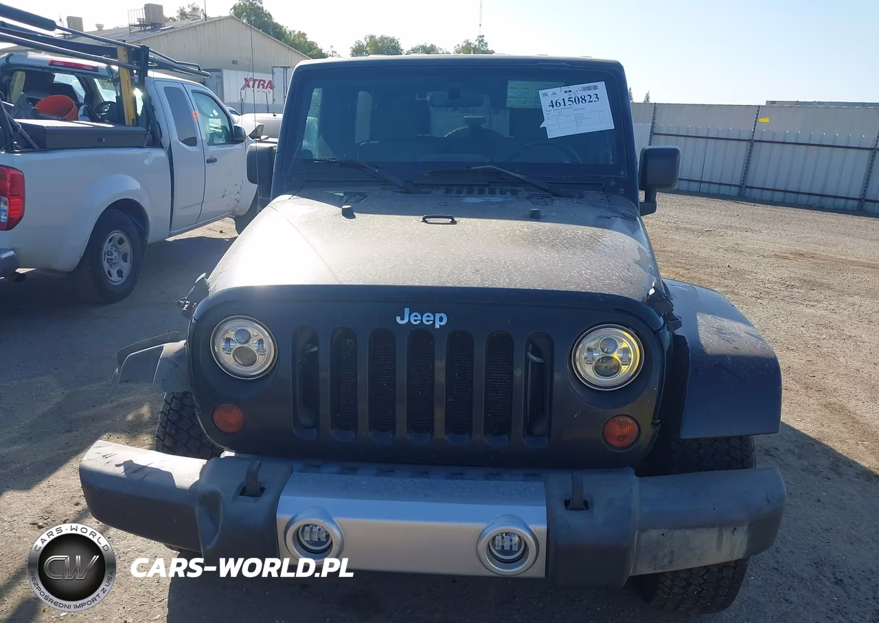 2008 Jeep Wrangler Unlimited Sahara VIN:1J8GA59148L542810 - 15