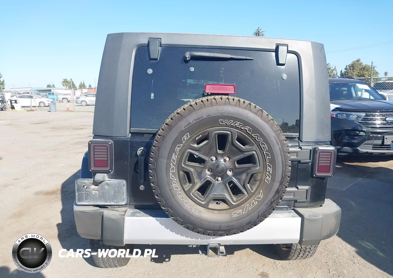 2008 Jeep Wrangler Unlimited Sahara VIN:1J8GA59148L542810 - 19